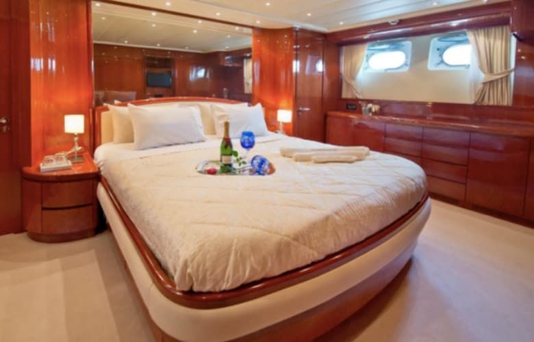 yacht beds, yacht suite, yacht accommodation