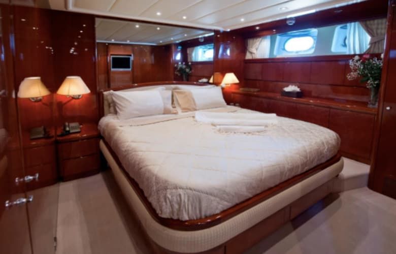 Yacht Accommodation, yacht suites